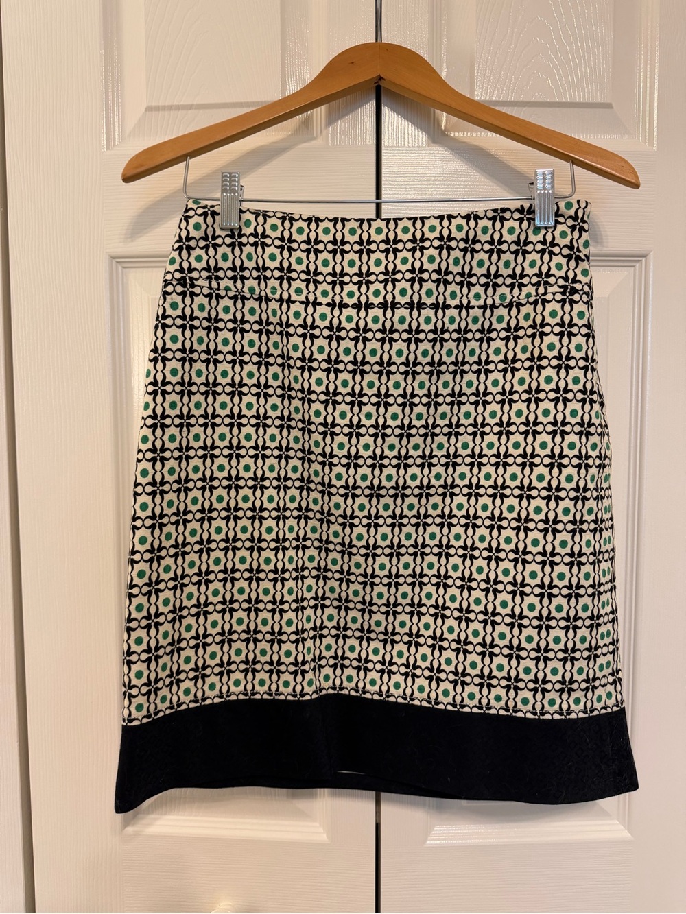 Ann Taylor Black & White Pencil Skirt with Green Accents